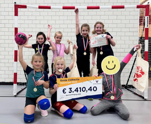 Monsterbedrag en blije winnaars Grote Clubactie handbal